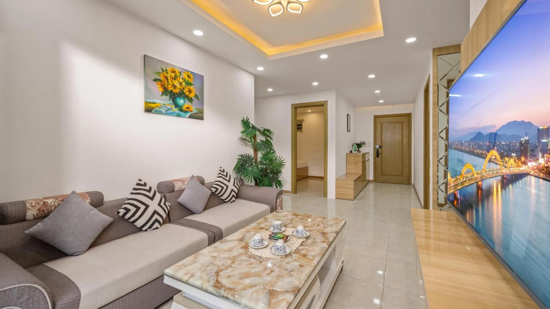 Muong Thanh Luxury Apartment Seaview Da Nang Vietnam